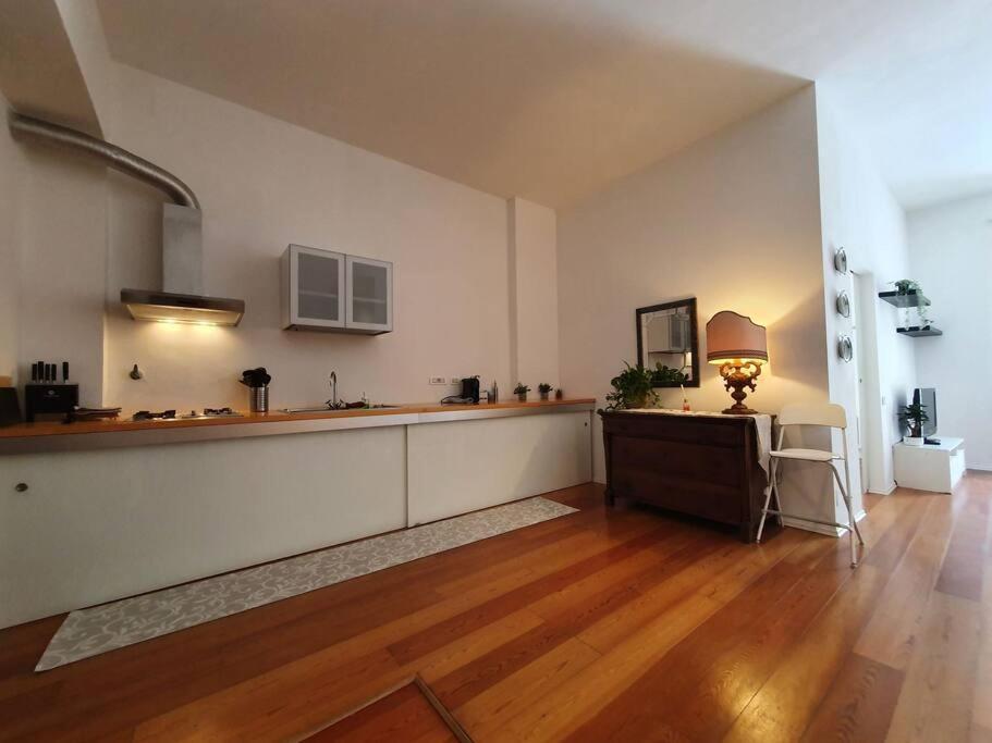 Daisy Apartment - City Center ลาสเปเซีย ภายนอก รูปภาพ